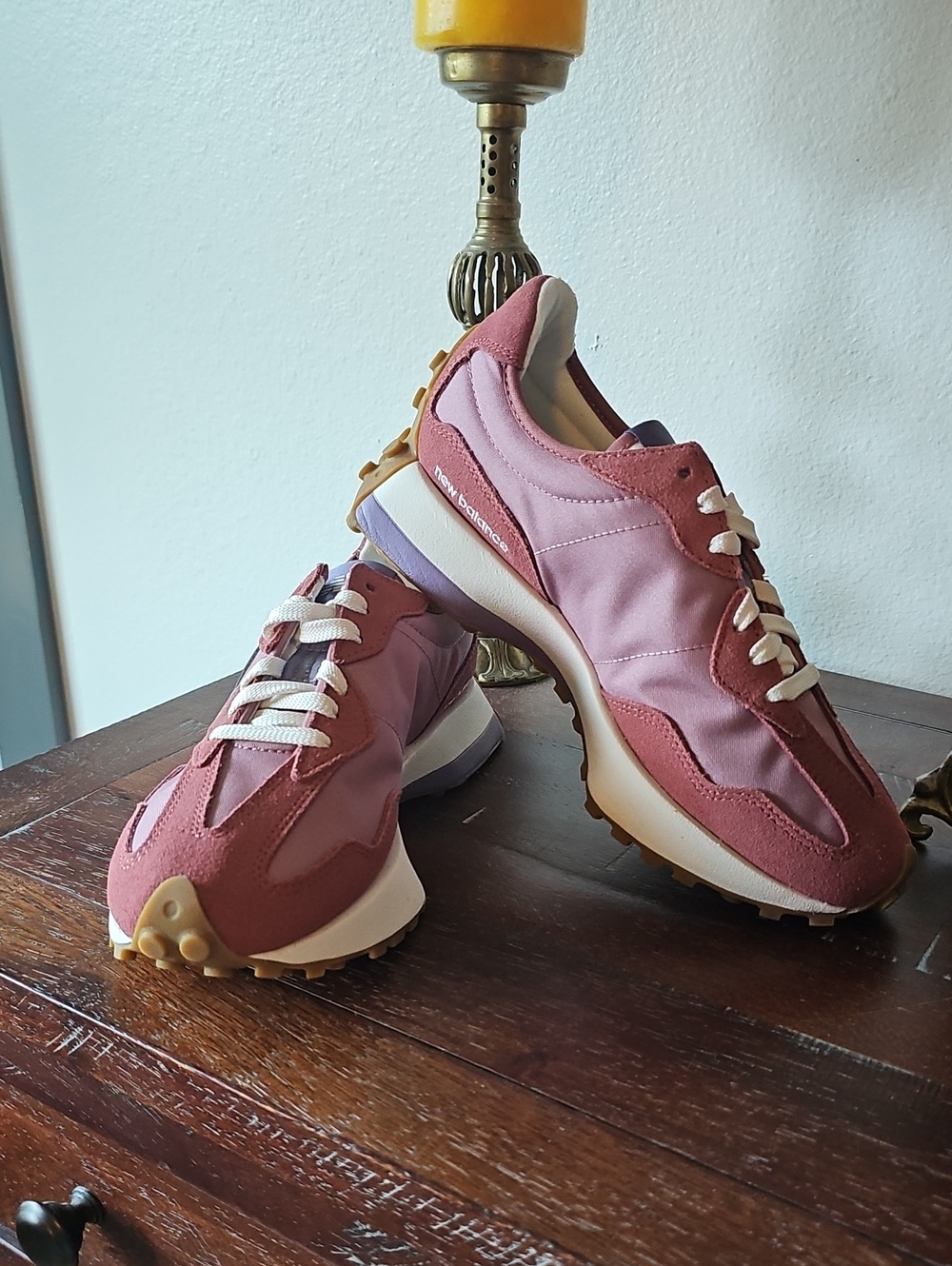 ●●NEW BALANCE 327 RETRO SNEAKERS NWOB M/SIZE7.5 W/SIZE 9●●